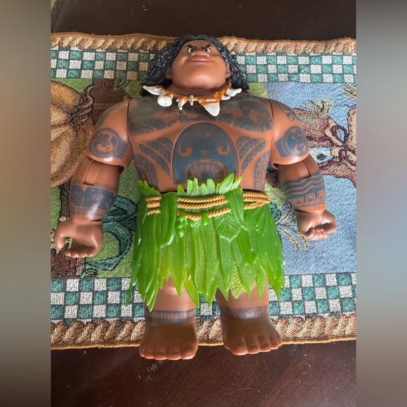 Maui Talking Action Figure from Moana - Picture 1 of 3